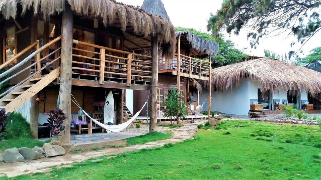 Puerto "Te" Máncora Exterior foto